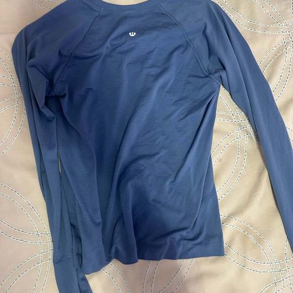 Lululemon Long sleeve - Picture 2 of 5